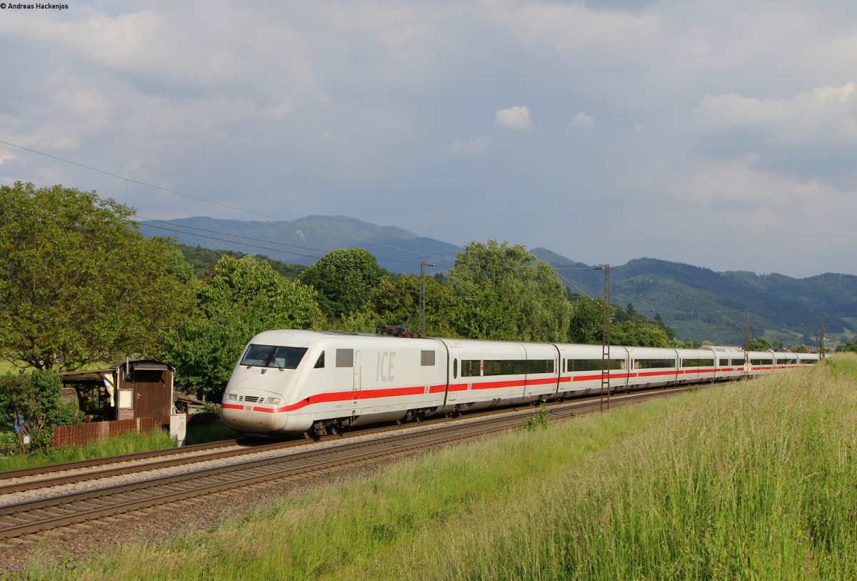401 075-7 als ICE 376 (Interlaken Ost-Frankfurt(Main)Hbf) bei Kollmarsreute 21.5.15