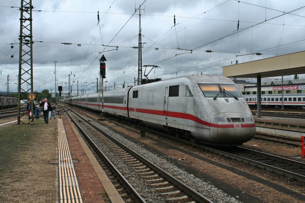 401 076-5 als ICE 278 von Interlaken Ost nach Berlin Ostbahnhof am Mittag des 15.09.13 beim Personalwechsel in Basel Bad. Bf.