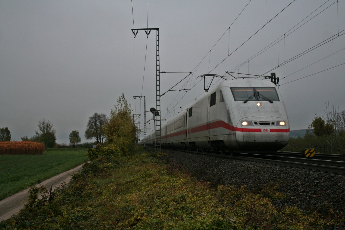 401 077-3 als ICE 279 von Berlin Ostbahnhof nach Basel SBB am Nachmittag des 22.11.13 bei der Einfahrt in den Bahnhof M�llheim (Baden).