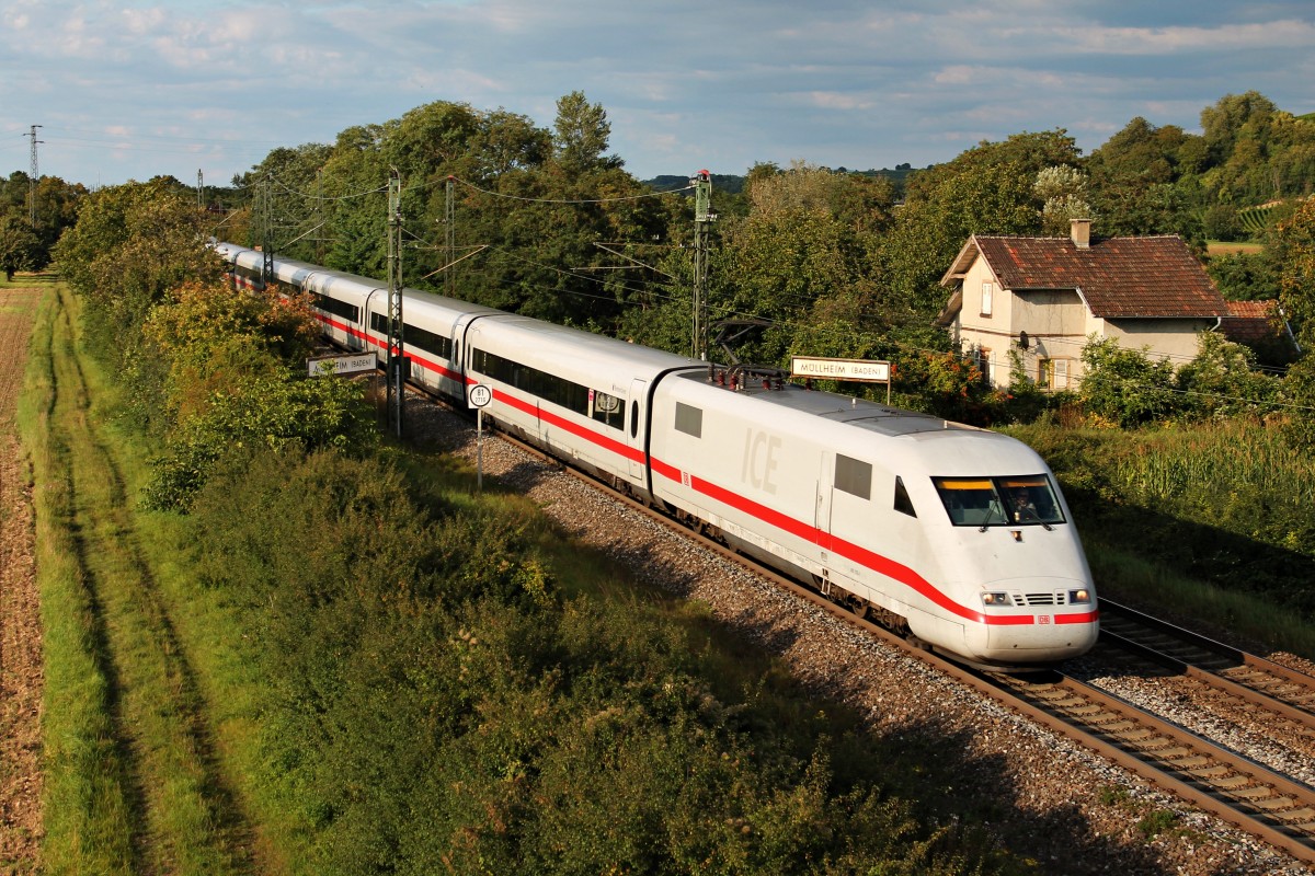 401 078-1  Bremerhaven  in der Untergehenden Sonne des 22.08.2014 in Richtung Basel südlich von Müllheim (Baden).