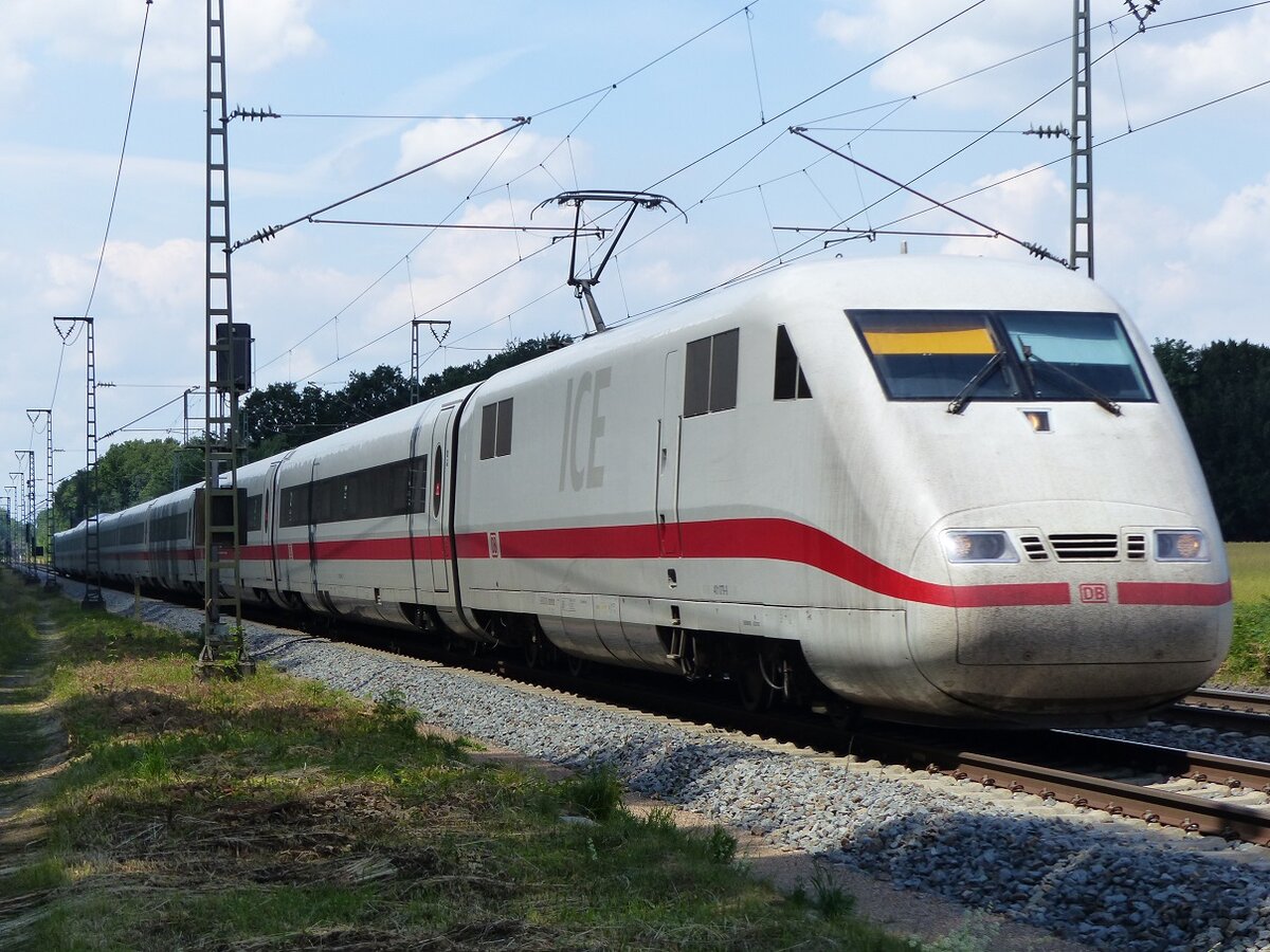 401 079 als ICE 1103 Norddeich=Mole - Stuttgart in Rheine=Bentlage, 25.06.2022