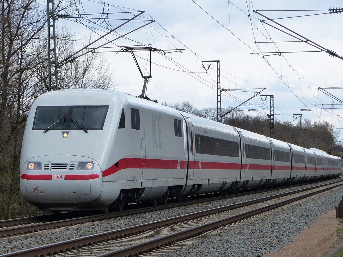 401 080 (CASTROP-RAUXEL) als ICE 1110 Stuttgart - Norddeich=Mole in Rheine=Bentlage, 02.04.2022