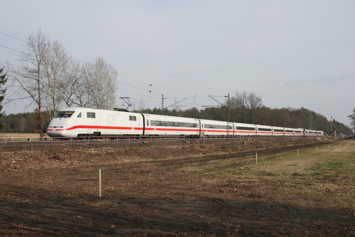 401 082 als ICE 76 (Z�rich HB–Kiel Hbf) am 21.03.2011 in Radbruch