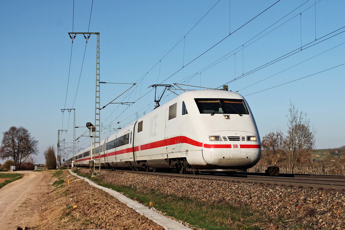 401 085-6  Freilassing  am 27.03.2017 nördlich von Müllheim (Baden) im Markgräflerland, als dieser auf dem Weg in die Schweiz war und nur noch wenige Kilometer vor sich hatte bis nach Basel.