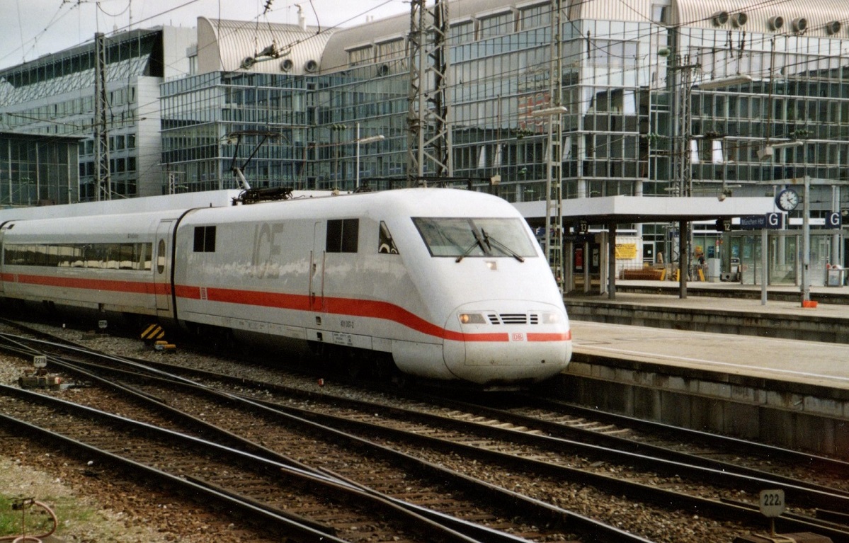 401 087 in Münchner Hbf, 4.10.2007