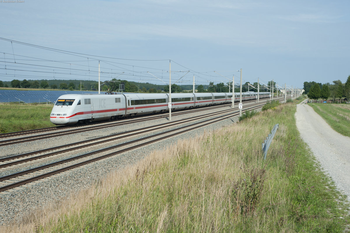 401 161 als ICE 592 nach Berlin bei Hattenhofen, 22.08.2017