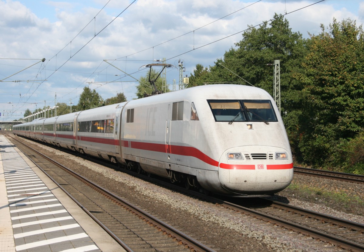 401 504 als ICE 1029 (Hamburg-Altona–Kln–Nrnberg Hbf) am 11.09.2014 in Scheeel