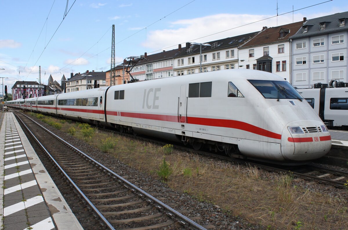 401 505-3  Offenbach  verlässt am 21.06.2021 als ICE926 von Frankfurt (Main) Hauptbahnhof nach Hamburg-Altona den Koblenzer Hauptbahnhof.