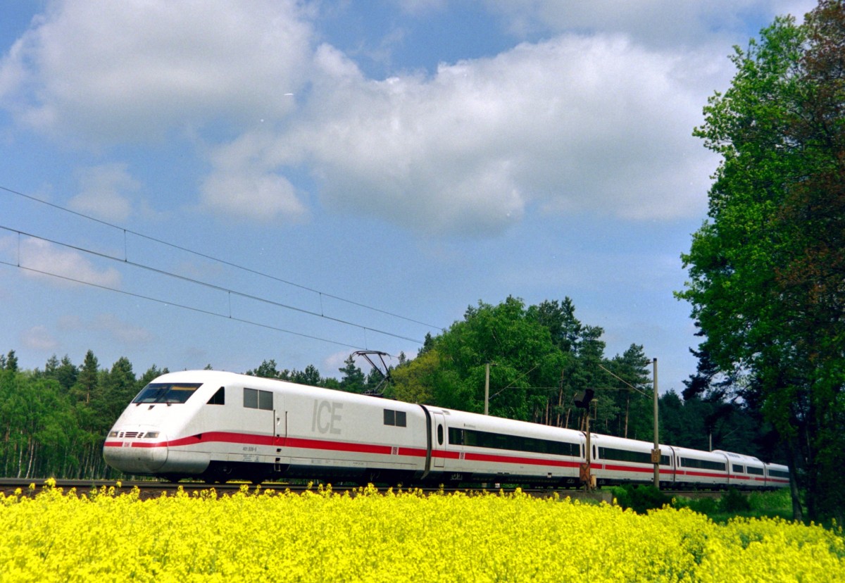 401 509 als ICE 927 (Hamburg–Kln–Regensburg) am 17.05.2004 zwischen Maschen und Jesteburg