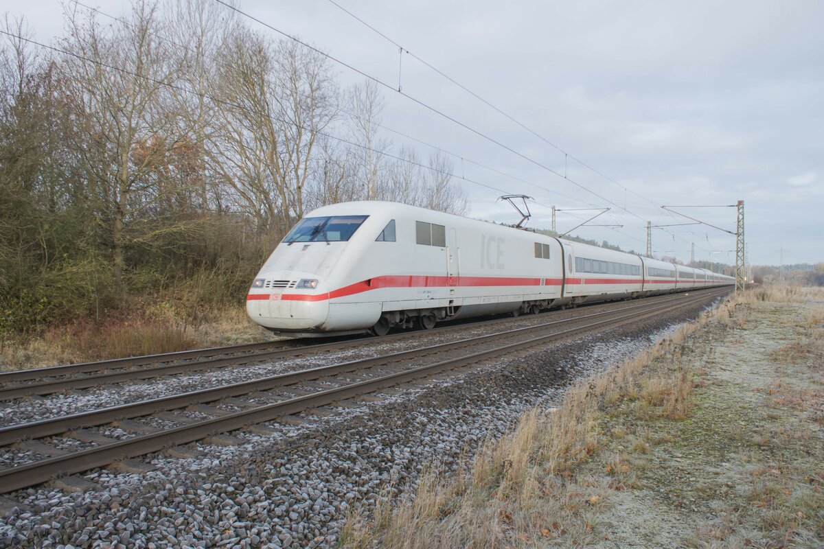 401 564-0 am 23.11.2021 bei Kerzell in Richtung Frankfurt/M.