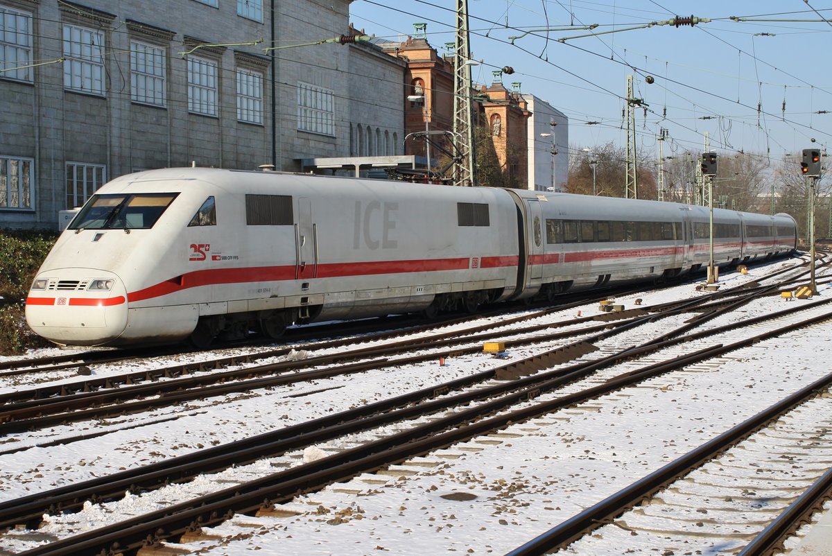 401 574-9  Zürich  fährt am 3.3.2018 als ICE577 von Hamburg-Altona nach Stuttgart Hauptbahnhof in den Hamburger Hauptbahnhof ein. 