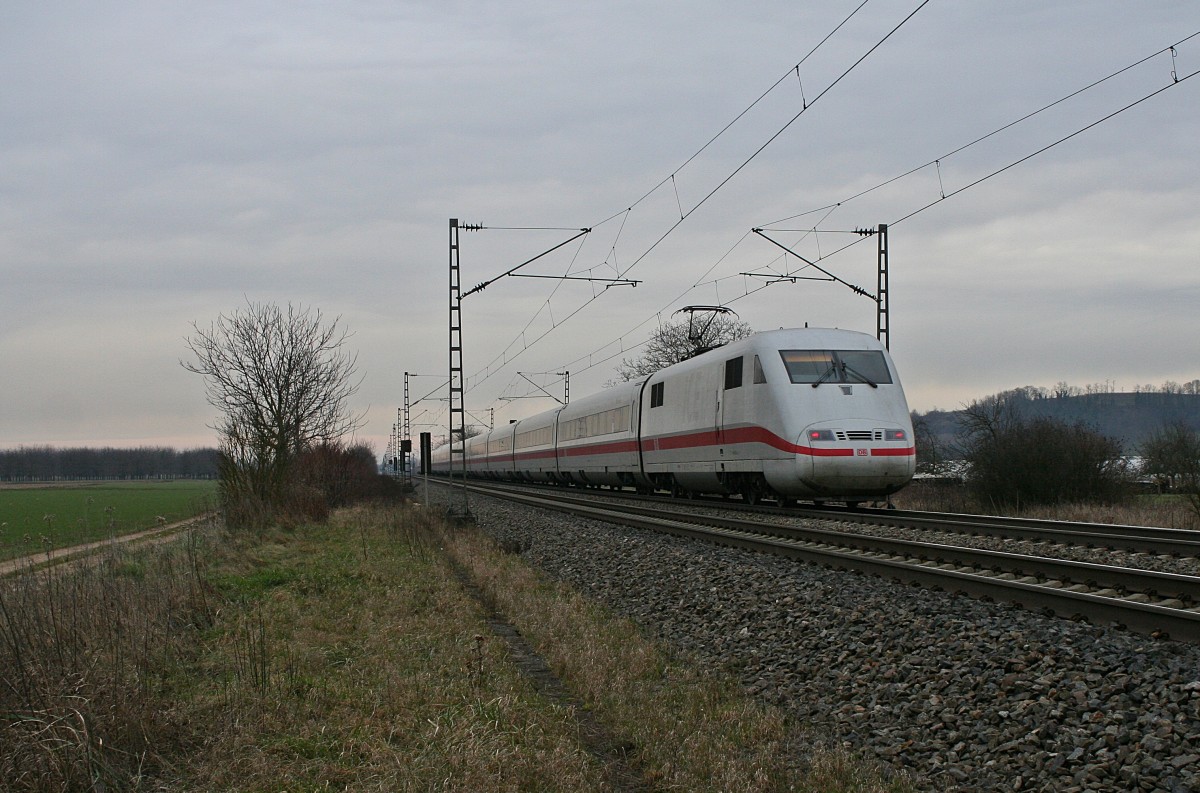 401 581-4 als verspteter ICE 70 von Basel SBB nach Hamburg Altona am Nachmittag des 29.01.14 bei Hgelheim.