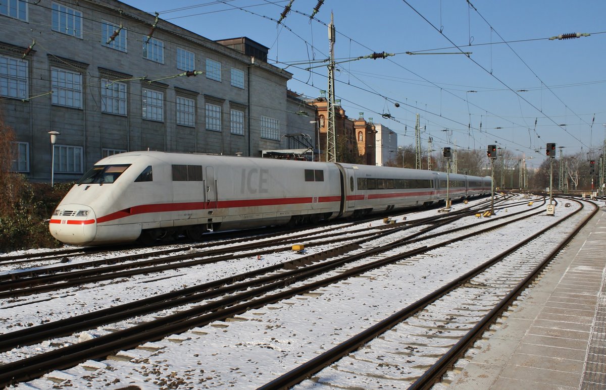 401 584-4  Bruchsal  erreicht am 3.3.2018 als ICE787 von Hamburg-Altona nach München Hauptbahnhof den Hamburger Hauptbahnhof. 