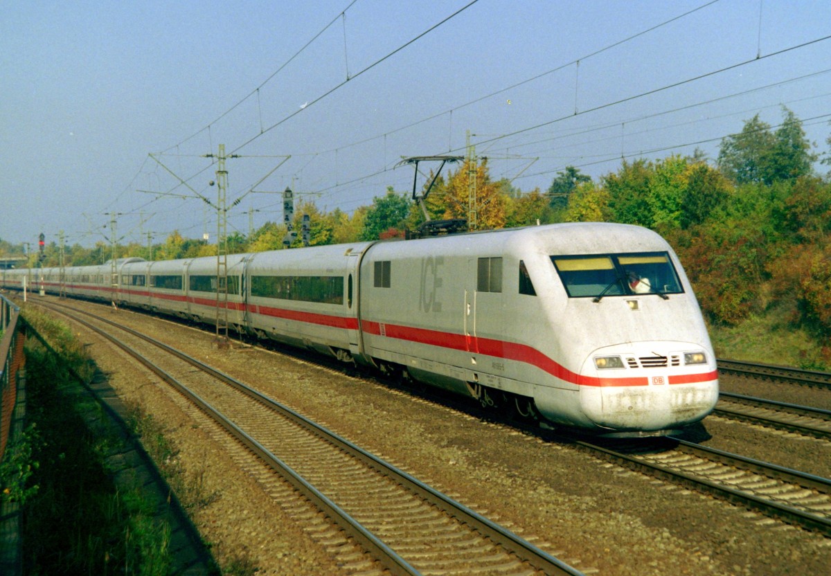 401 585 als ICE 75 (Hamburg-Altona–Zrich HB) am 13.10.2005 in Stelle