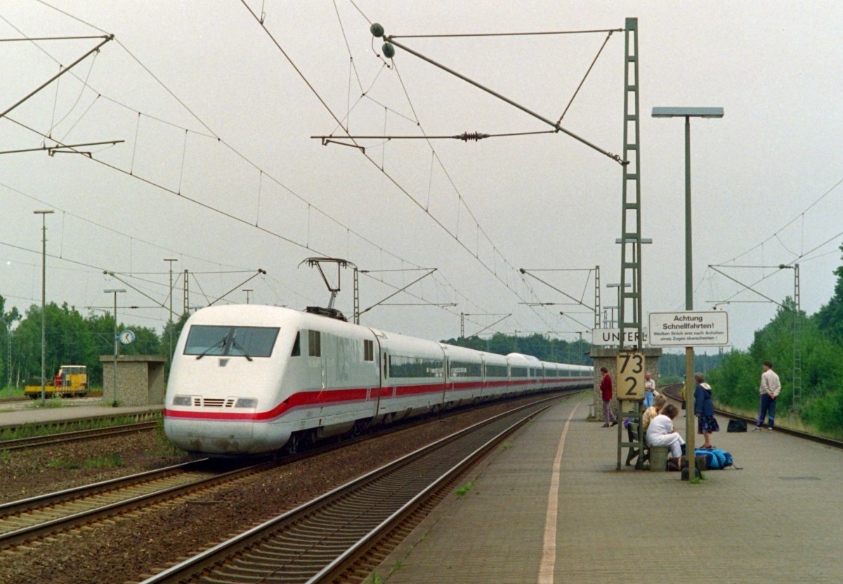 401 xxx als ICE 579  Saphir  (Hamburg-Altona–Karlsruhe Hbf) am 30.07.1993 in Unterl