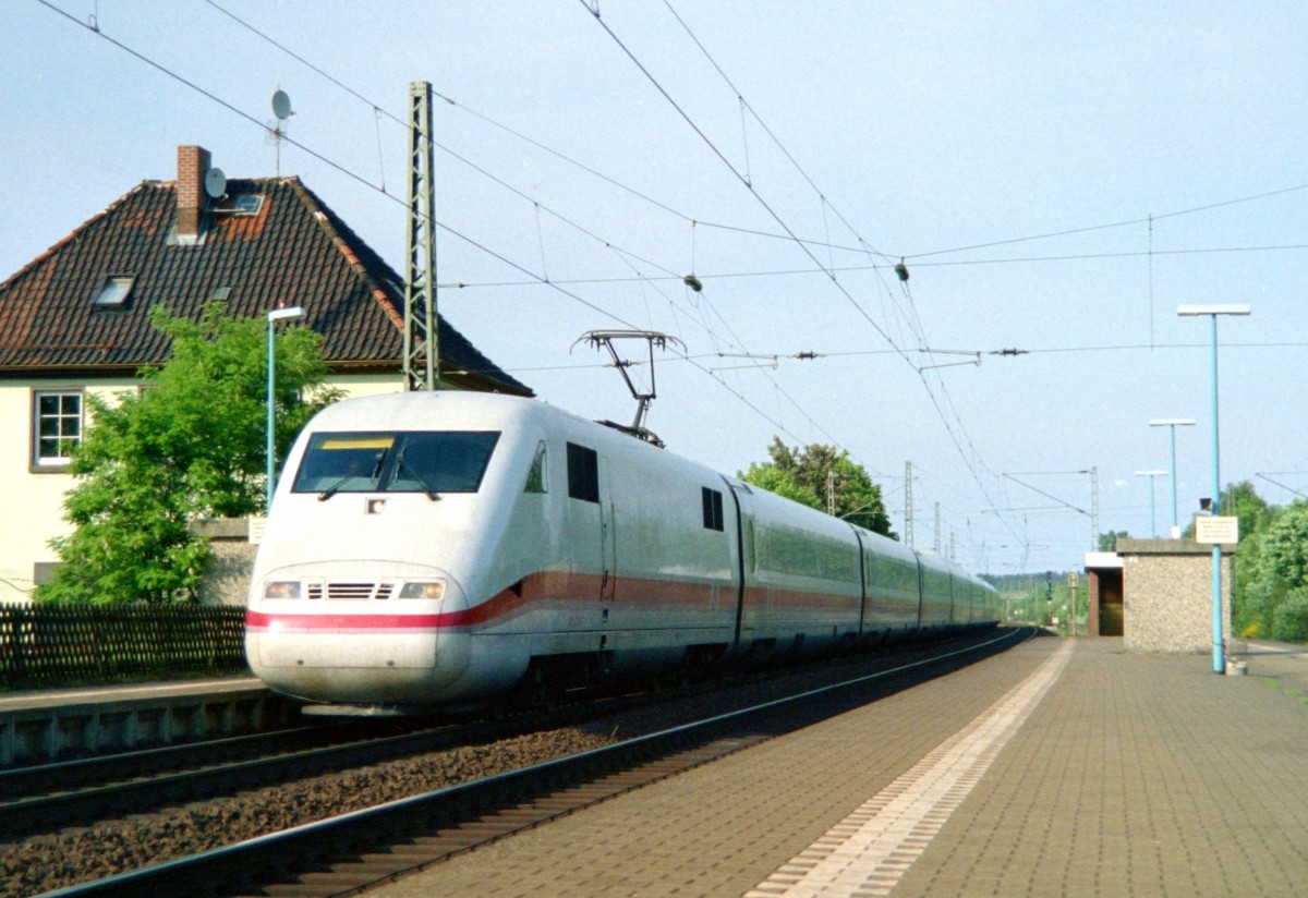 401 xxx als ICE 638  Alster-Kurier  (Hamburg-Altona–Kln Hbf) am 03.06.1994 in Sprtze