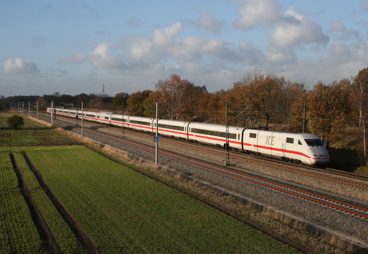 401 xxx als ICE 770 (Stuttgart Hbf–Hamburg-Altona) am 13.11.2013 zwischen Bardowick und Radbruch