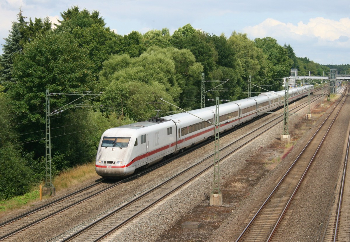 401 xxx als ICE 771 (Hamburg-Altona–Stuttgart Hbf) am 02.07.2014 in Lauenbrck