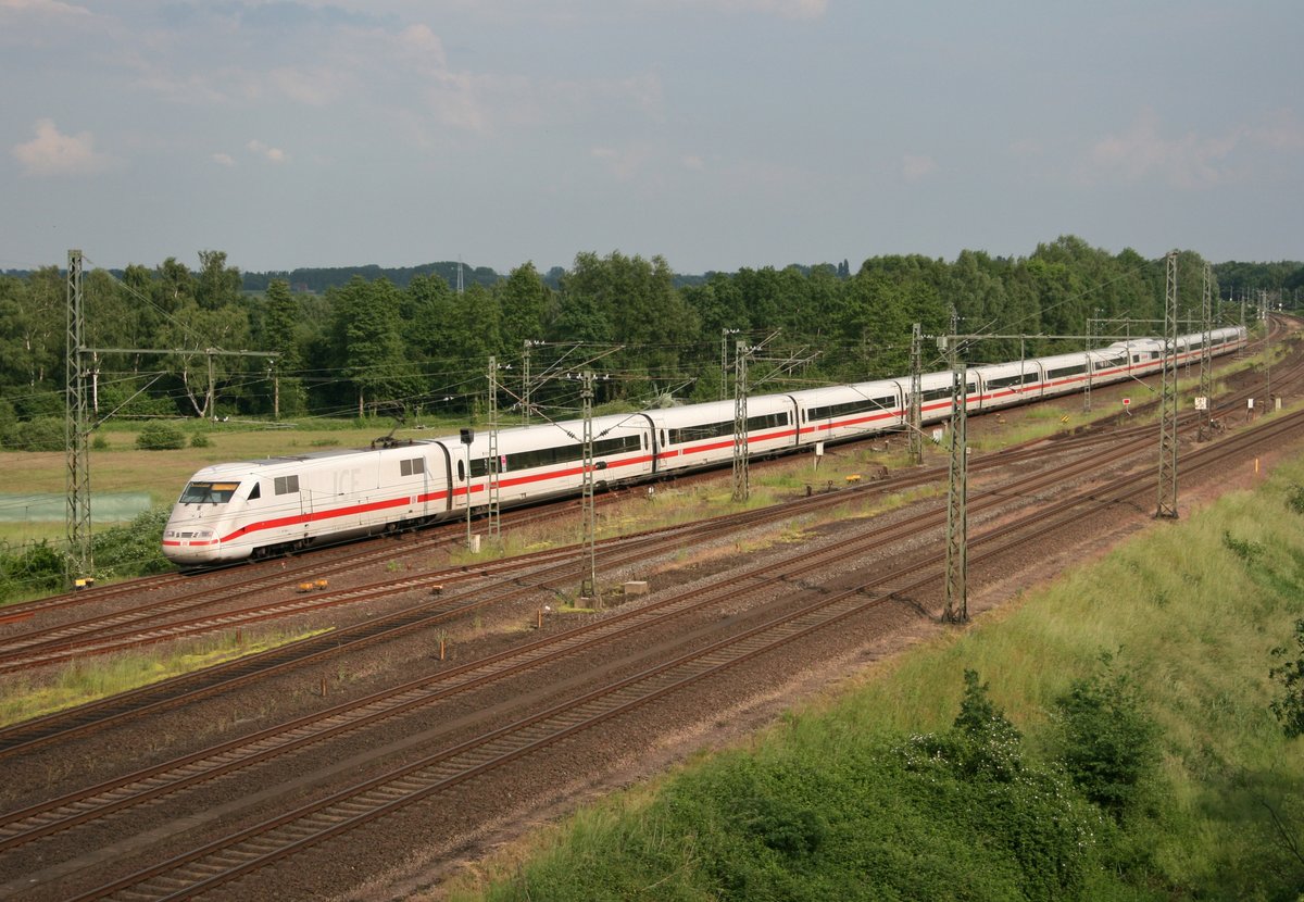 401 xxx als ICE 788 (Mnchen Hbf–Hamburg-Altona) am 03.06.2016 in Maschen