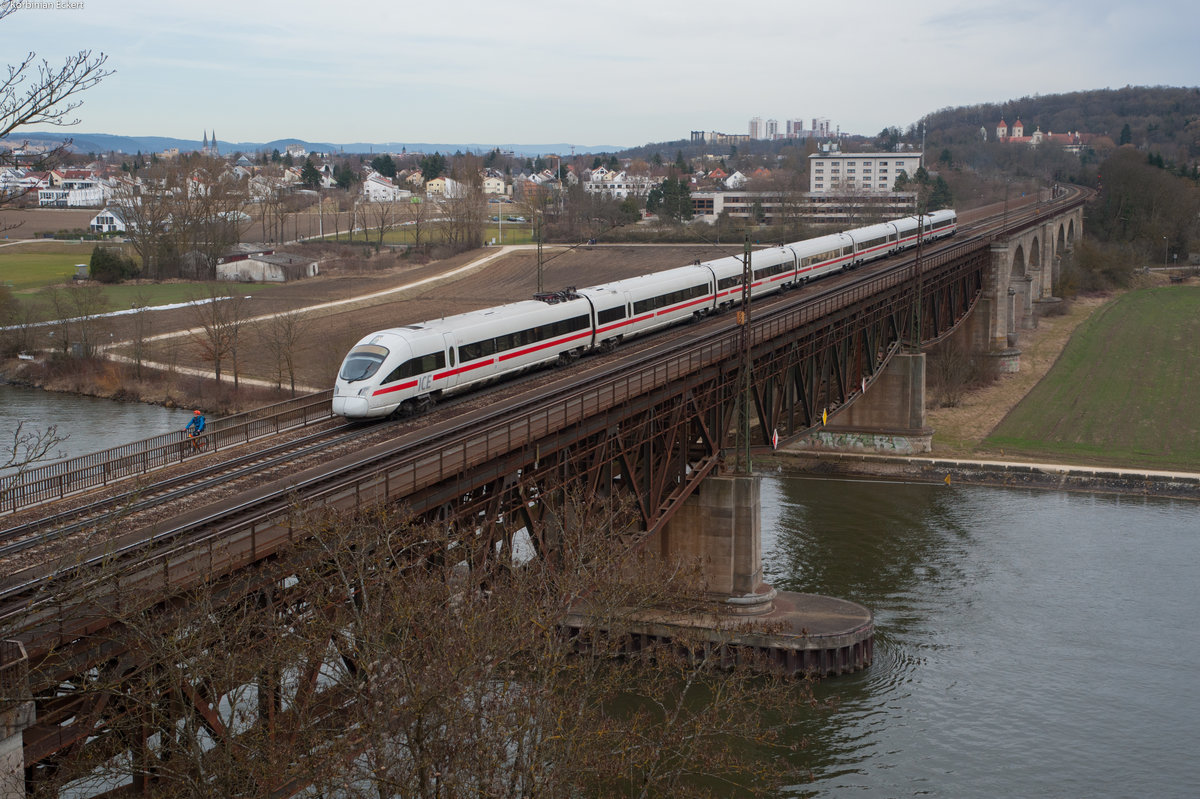 4011 092 als ICE 26 von Wien nach Hamburg bei Regensburg Prüfening, 04.03.2017