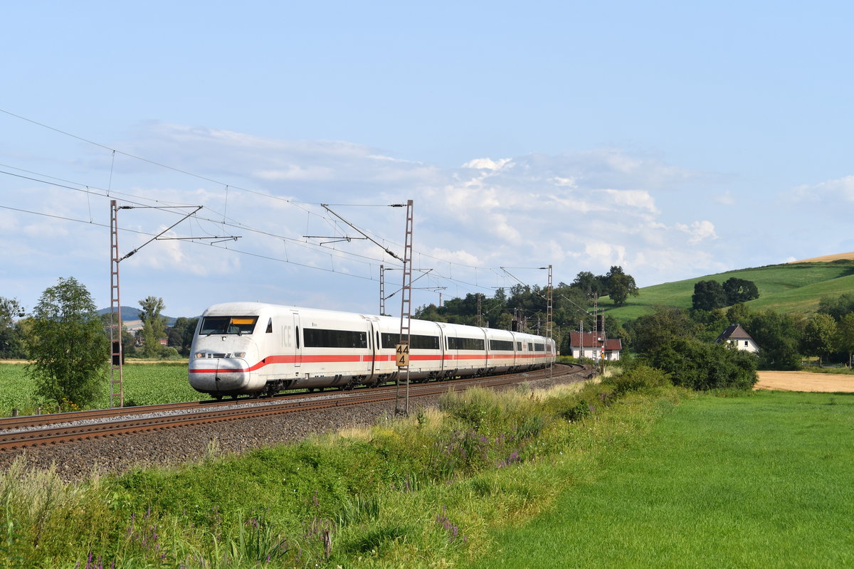 402 040  Bochum  + 402 003  Cottbus  als ICE 586 München Hbf - Hamburg-Altona, am 31.07.2019 bei Dehnsen