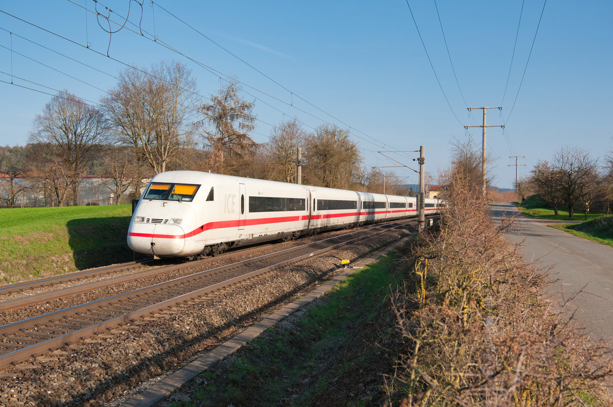 402 040  Bochum  als ICE 584 von München Hbf nach Hannover Hbf bei Neustadt a. Aisch, 30.03.2019