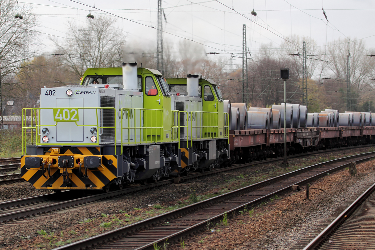 402 (275 903-9) mit 401 (275 902-1) ehemals Dortmunder Eisenbahn nun für Captrain unterwegs in Oberhausen-Osterfeld 18.11.2015