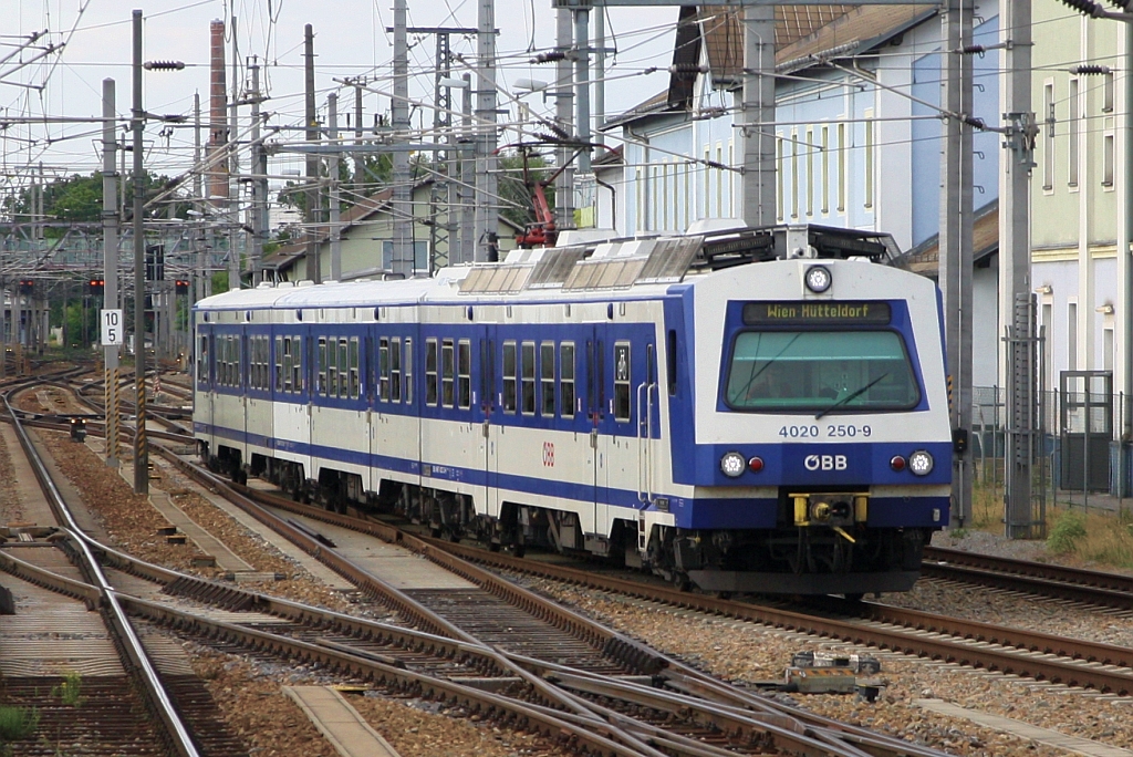 4020 250-9 als S80-Zug 25057 (Wien Aspern Nord - Wien Hütteldorf) am 10.Juli 2019 im Bahnhof Stadlau.