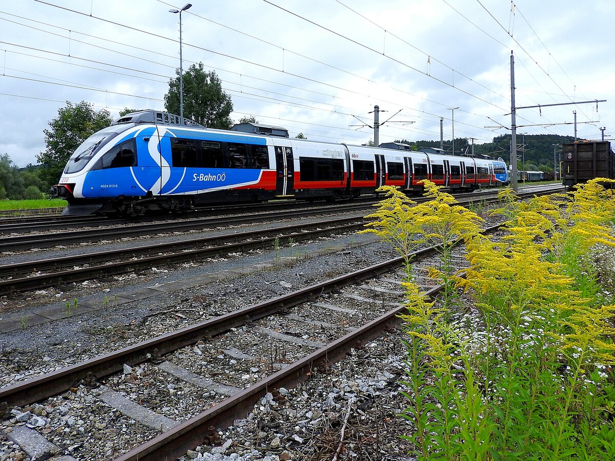 4024 013-6  S-Bahn-OÖ  verlässt als R5062-S2 den Bhf. Timelkam; 210829