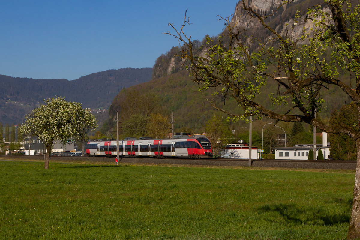 4024 024-4 im Vorarlberger Frühling zwischen Dornbirn und Hohenems. 15.4.20