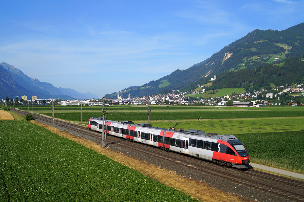 4024 061-6 als S 2 (Ötztal - Jenbach) bei Schwaz, 25.06.2019.