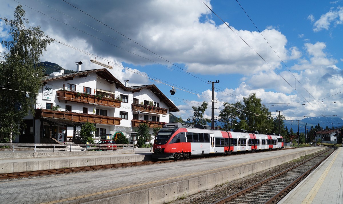 4024 070-7 fuhr am 15. Juli 2014 als S5 (Innsbruck Hbf - Scharnitz) in Seefeld in Tirol ein.