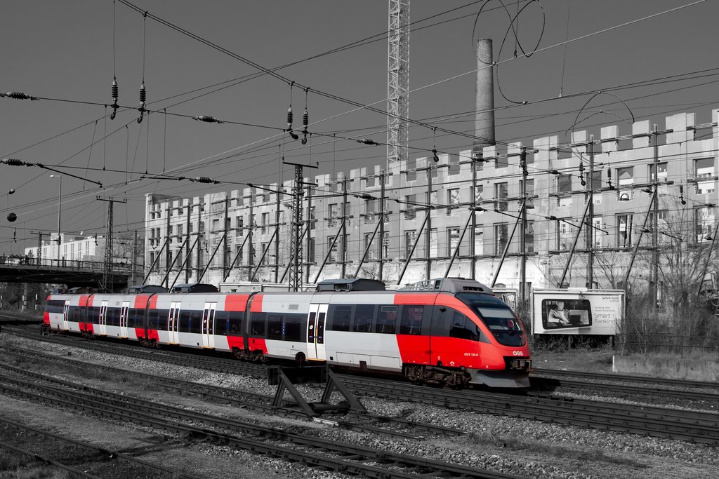 4024 135-8 in Wien Penzing ist gerade in Richtung Westbahnhof unterwegs (08.03.2014) 