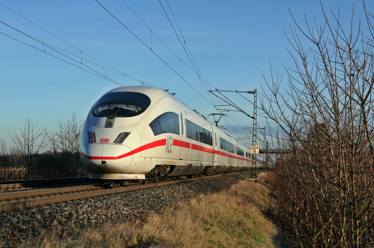 403 006-7 und 403 008-6 waren am Morgen des 31.12.13 als ICE 1200 von Basel SBB nach Dortmund Hbf unterwegs, hier bei H�gelheim.