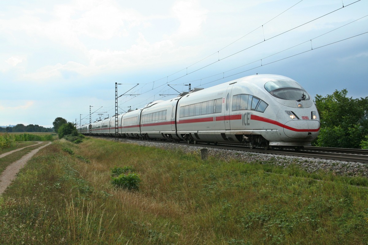 403 007-6 und 406 002-6 als ICE 504/104 von Basel SBB nach K�ln/Amsterdam am fr�hen Nachmittag des 07.09.13 bei H�gelheim.
