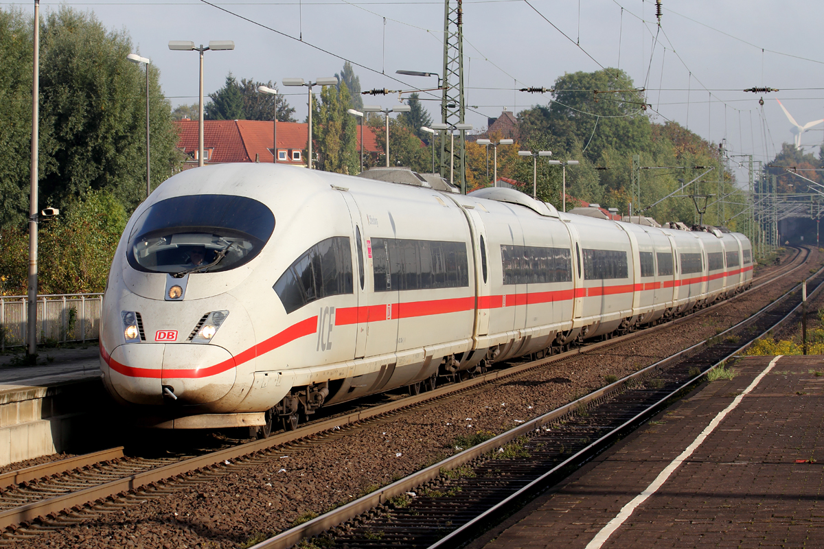403 034-2 als ICE 825 nach Nrnberg Hbf. bei der Einfahrt in Recklinghausen 12.10.2013