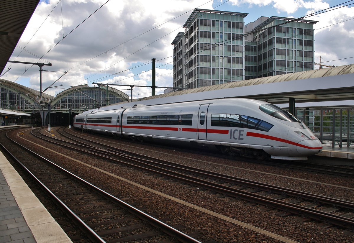 403 536-6  Ingolstadt  und 403 557-2  Esslingen am Neckar  verlassen am 6.8.2017 als ICE545 von Köln Hauptbahnhof den Berliner Ostbahnhof in Richtung BW/Rummelsburg.