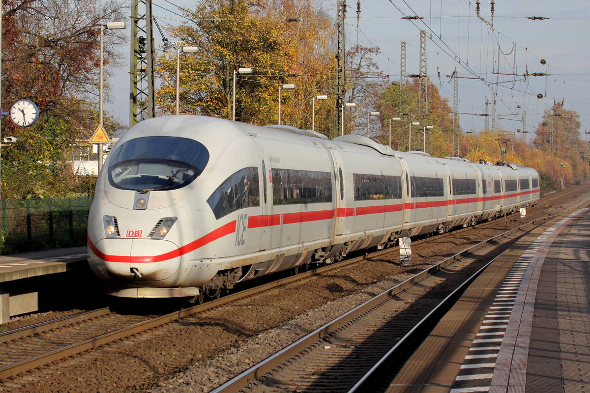 403 552-3 als ICE 825 nach Nürnberg Hbf. durchfährt Recklinghausen-Süd 22.11.2014