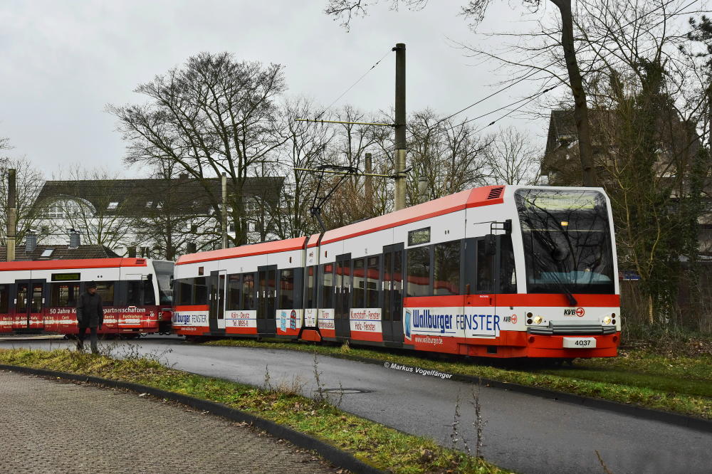 4037 in der Wendeschleife  Königsforst  am 08.02.2015.