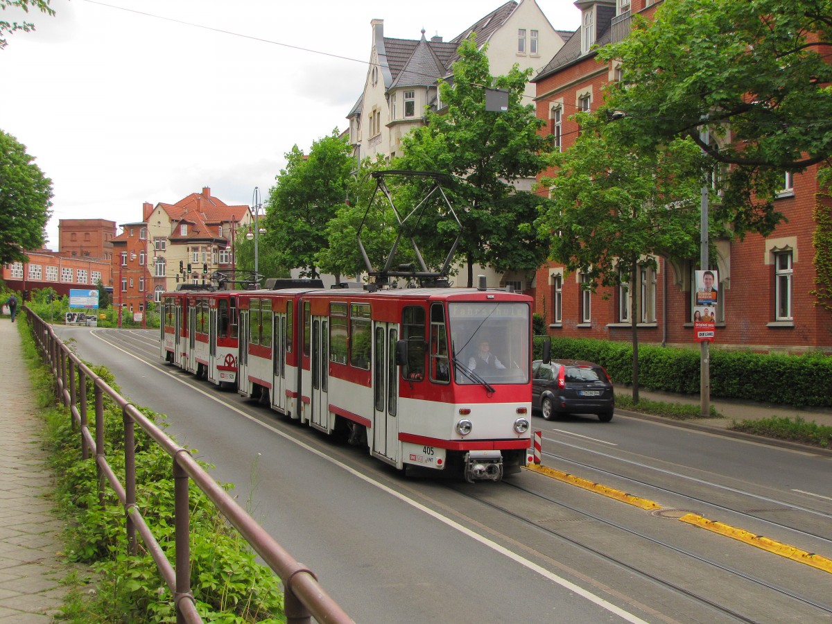 405 + 520 als Fahrschule, am 07.05.2014 in der Schillerstraße.