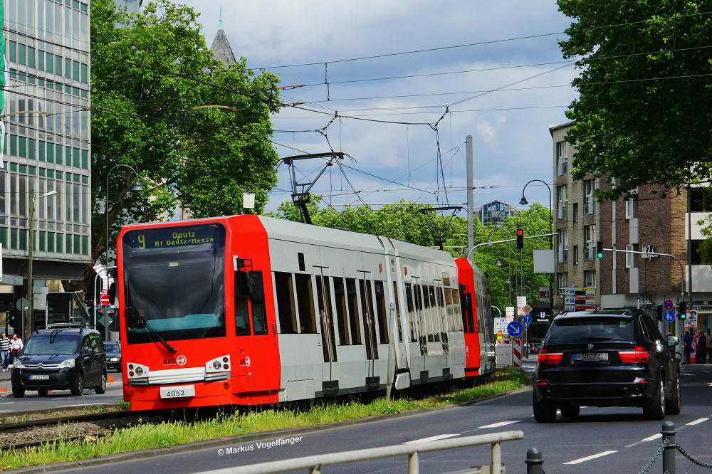 4052 auf der Cäcilienstraße am 12.05.2014.