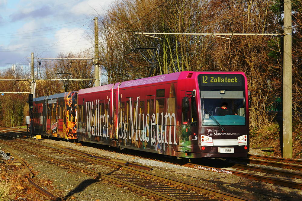 4055 zwischen den Haltestellen Merkenich Mitte und Fordwerke Nord am 05.01.2014.