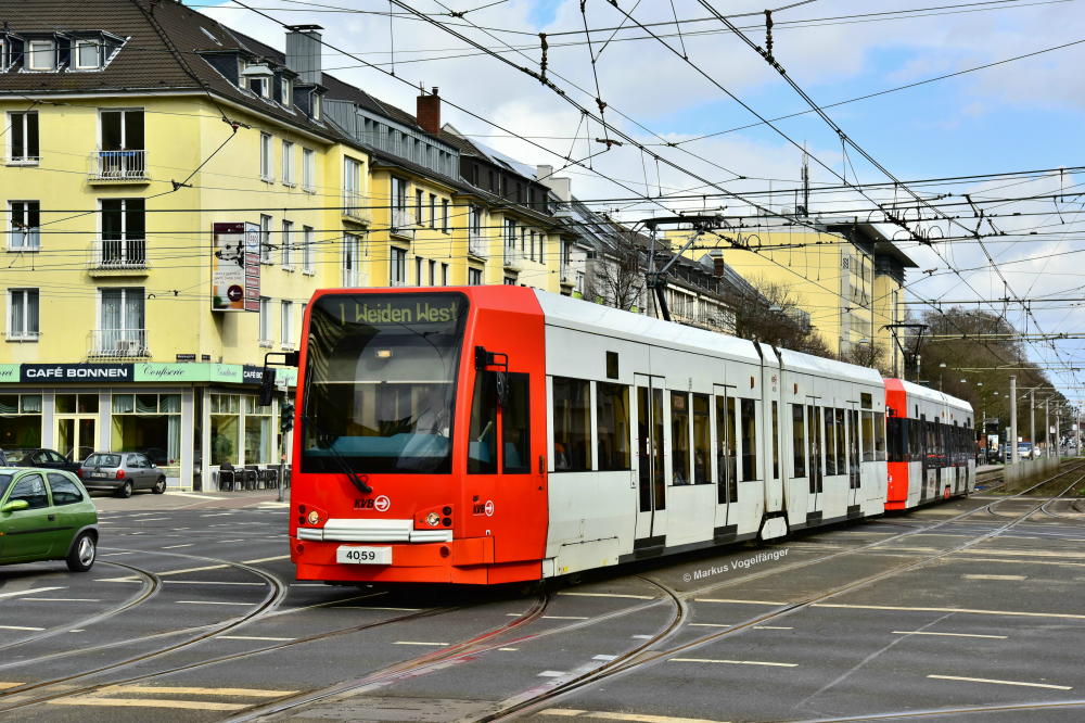 4059 auf der Kreuzung Aachener Str./Gürtel am 30.03.2015.

