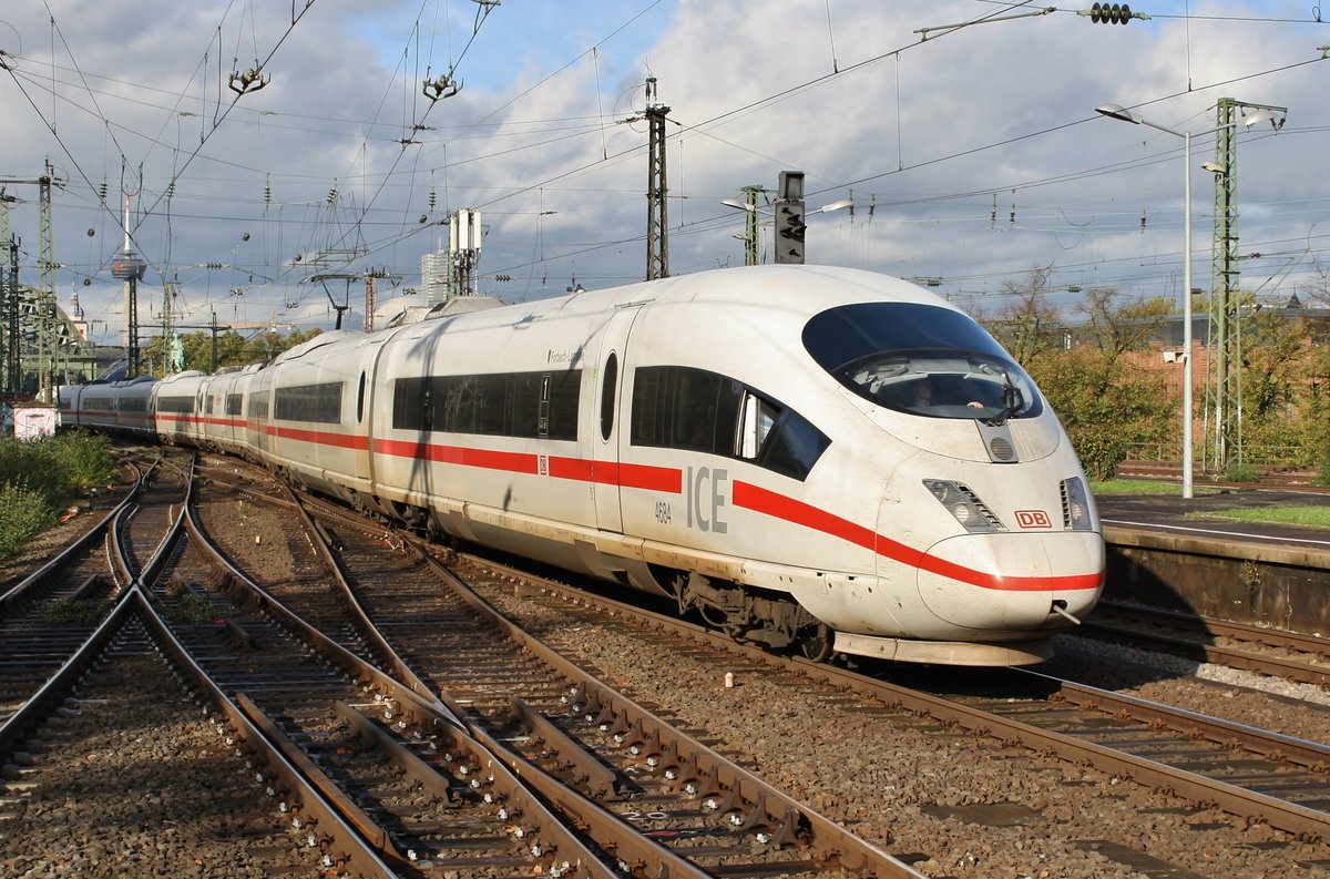 406 084-4  Forbach-Lorraine  passiert am 21.10.2019 als ICE128 von Frankfurt(Main) Hauptbahnhof nach Amsterdam Centraal den Bahnhof Köln Messe/Deutz.