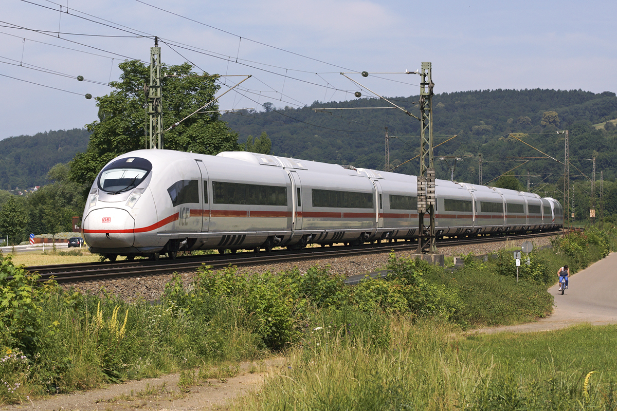 407 016-5, ein Velaro D, auf der Fahrt nach München in Uhingen am 22.06.2014.