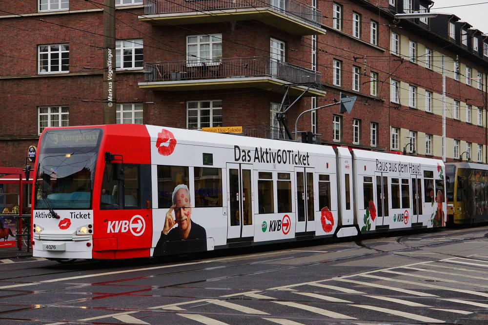 4076 auf der Kreuzung Zülpicher Str./Gürtel am 14.12.2013.