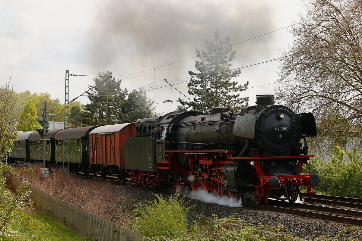 41 096 in Essen Horst, am 29.04.2017.