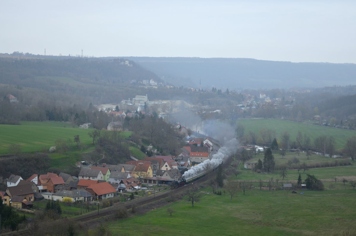 41 1144-9 IGE Werrabahn Eisenach e.V. mit dem Rotkäppchen-Express I (Neustadt Orla - zur Winzerstadt Freyburg) bei Saaleck auf der Rückfahrt nach Neustadt Orla 24.03.2019