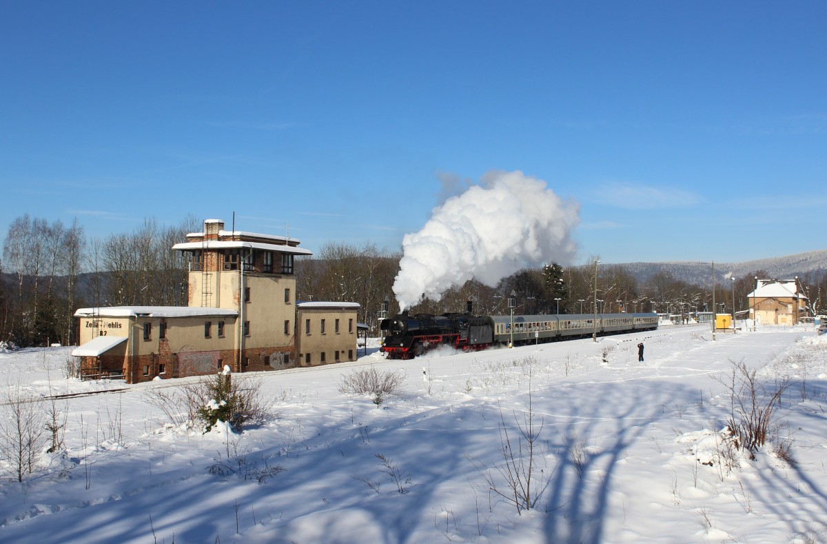41 1144-9 zu sehen mit dem Rodelblitz am 07.02.15 bei der Ausfahrt in Zella-Mehlis.