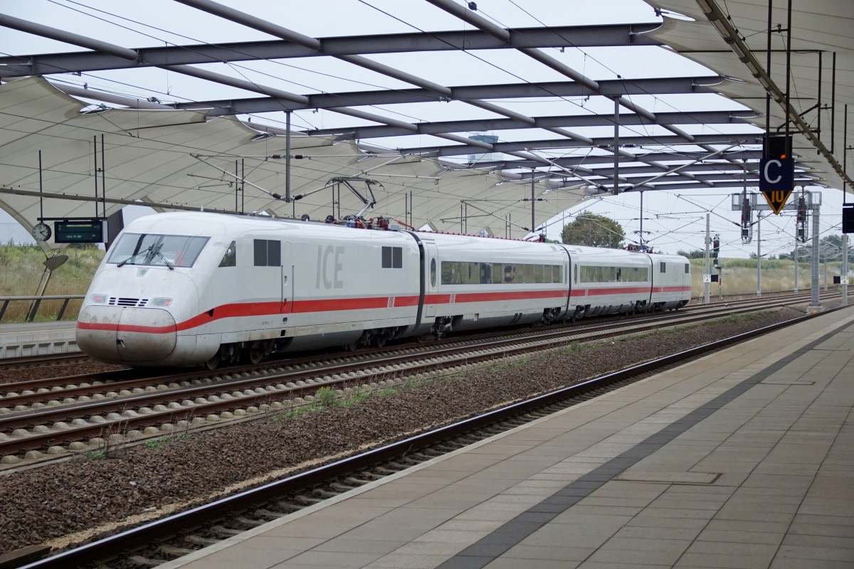 410 101 auf Testfahrt zwischen Leipzig u. Erfurt (Neubaustrecke)am Flughafen Halle-Leipzig am 10.09.2014